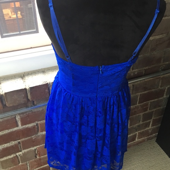 Royal blue lace dress - Picture 4 of 4
